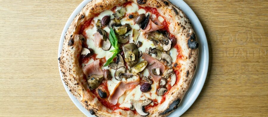 A Neapolitan pizza from Noi Quattro